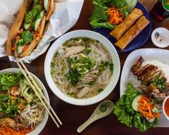 Delicious Pho n’ Tea Noodle House
